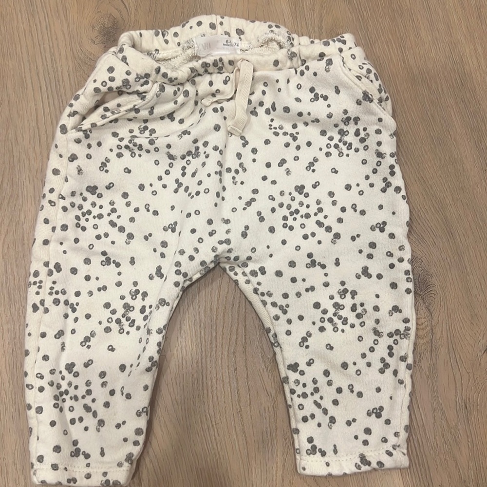 Zara baby gaucho style sweatpants (6-9m)
